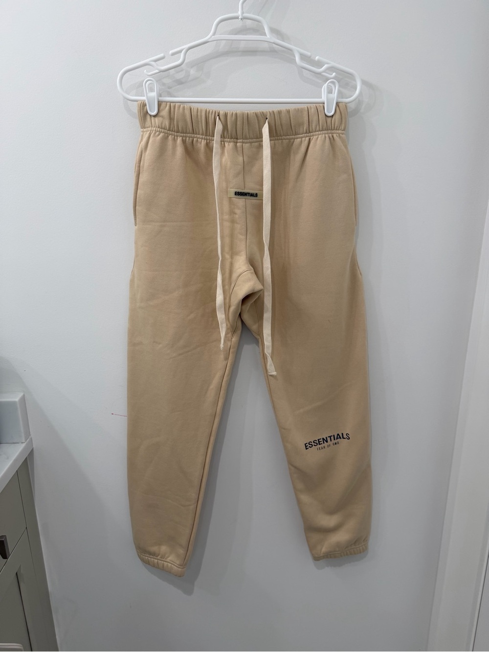 NWOT Fear of God Essentials Beige / Cream Sweatpants Joggers
